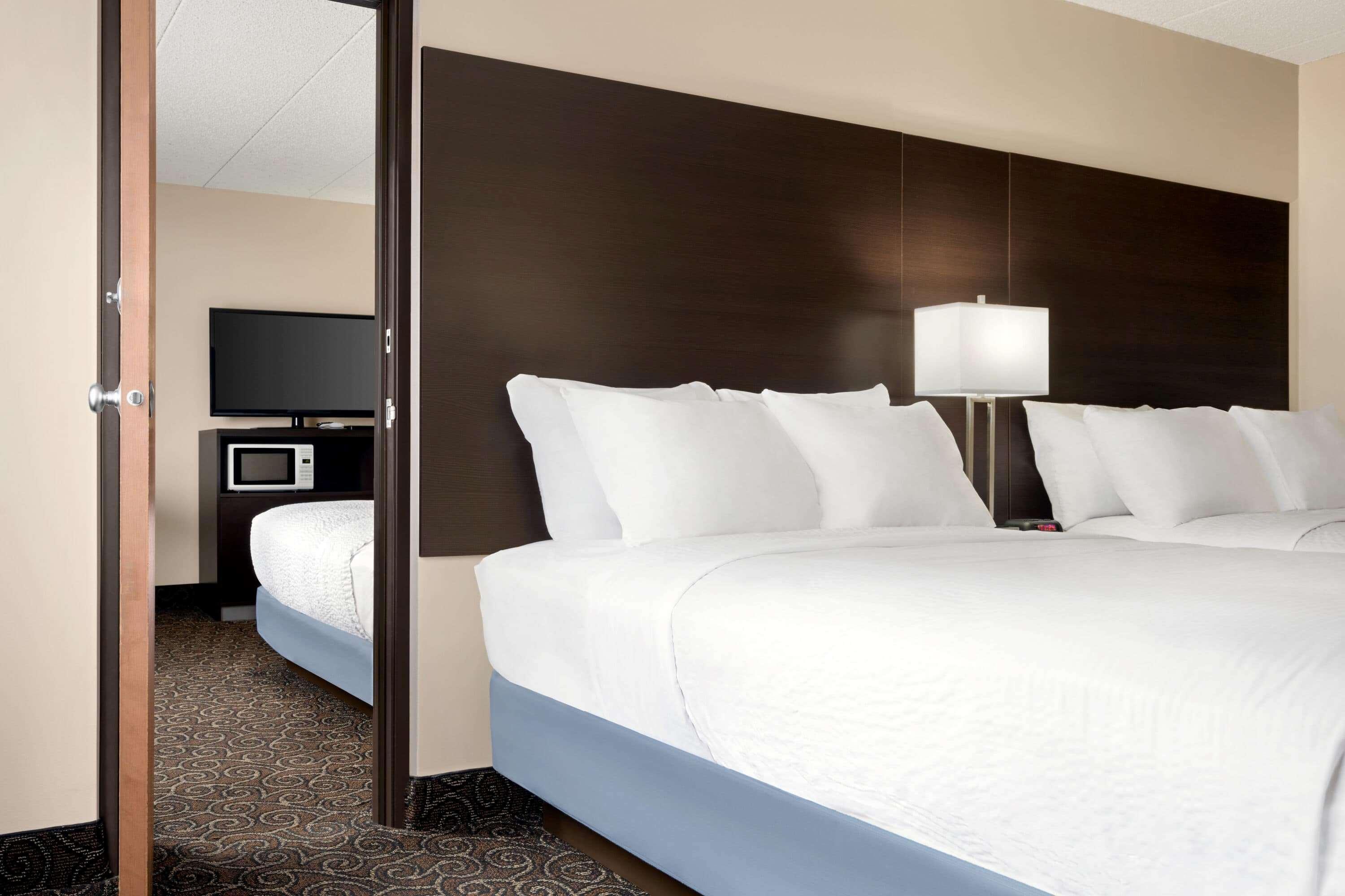 Days Inn By Wyndham Fort Collins Exterior photo